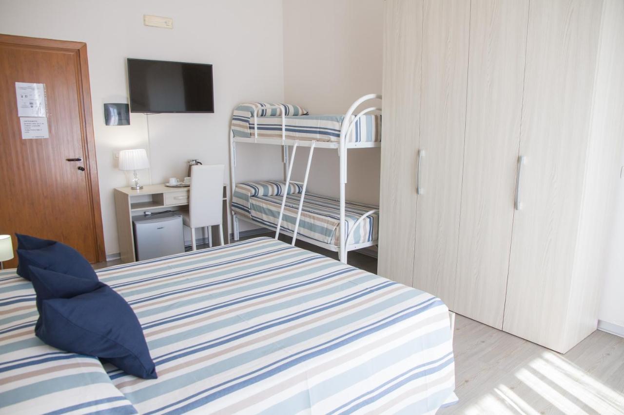 Bluriva Hotel Cirò Marina Eksteriør bilde