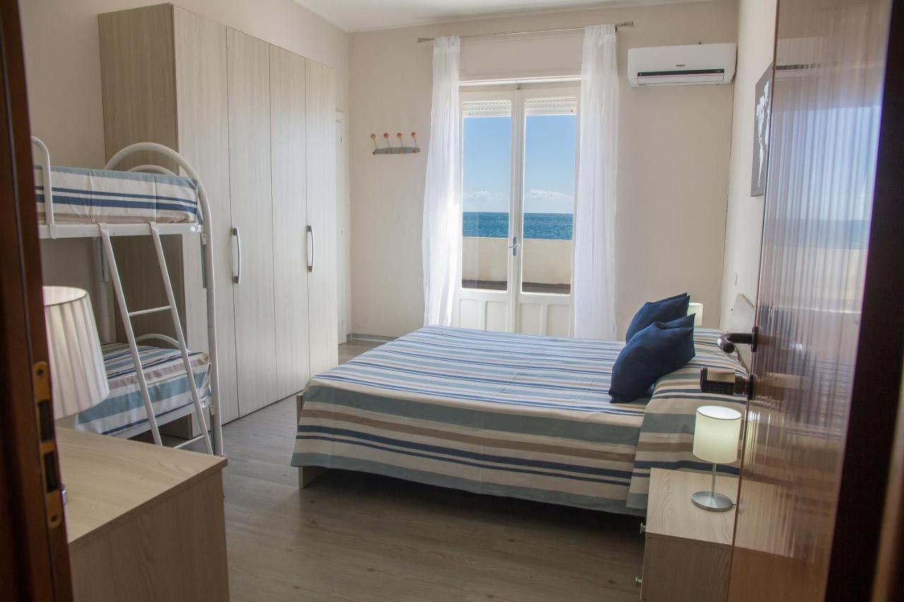Bluriva Hotel Cirò Marina Eksteriør bilde