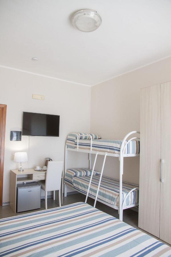 Bluriva Hotel Cirò Marina Eksteriør bilde
